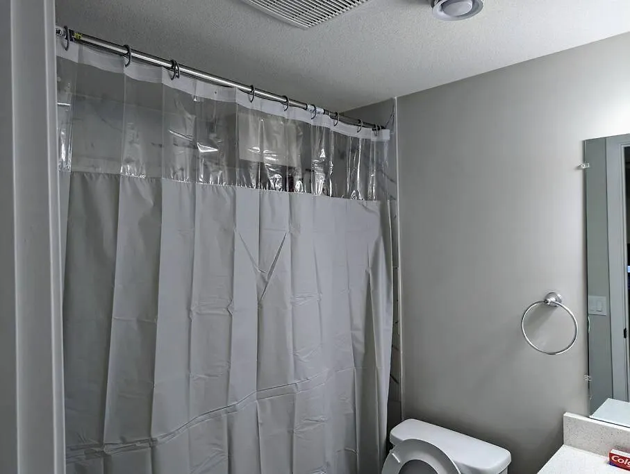 The Fruitful Vineyard- A Beautiful 2 Bed Suite Calgary