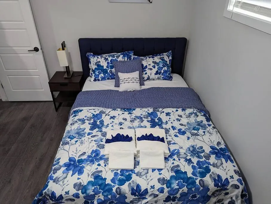 The Fruitful Vineyard- A Beautiful 2 Bed Suite Calgary 0*,  Canada